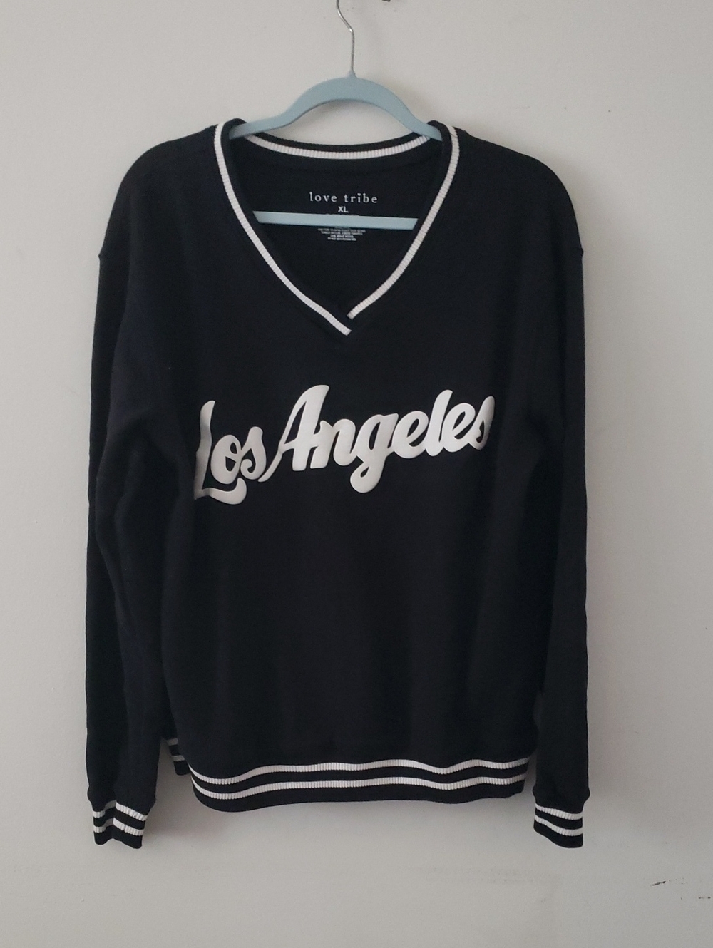 Love Tribe Los Angeles V-Neck Sweatshirt Black White Striped Trim XL